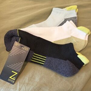 Zella 3-Pack Low-Cut Socks in Black, White, Light Blue with Lime Accents